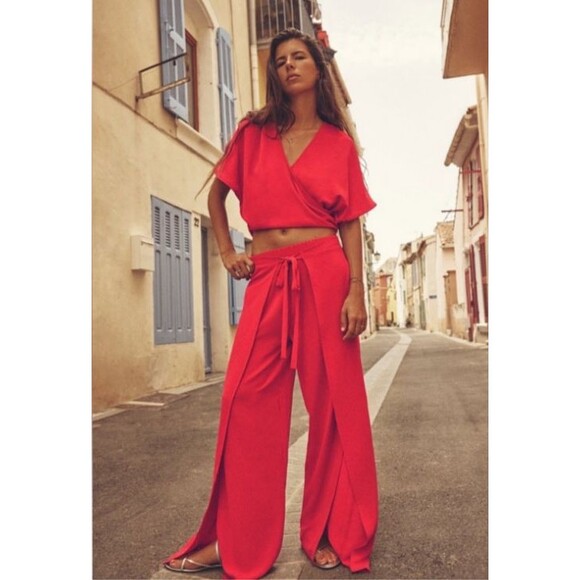 Zara Fluid Pareo Pants Womens Size Small Red Front Wrap Wide Leg Slits NWT - Picture 1 of 16